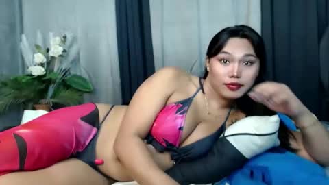 Snapshot of liane_mei chatting on 12, 9, 2025 Liane online show from 12, 9, 2025