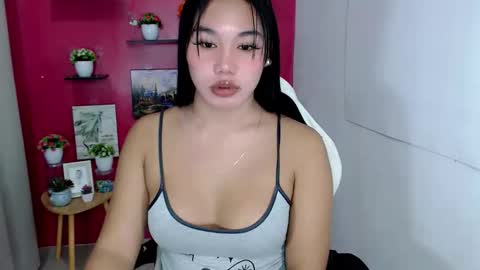 Snapshot of liane_mei chatting on 2, 5, 2026 Liane online show from 2, 5, 2026