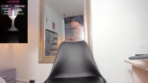 lianfox_ online show from 4, 12, 2025