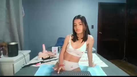 Snapshot of liaortiz69 chatting on 14, 1, 2025 LiaOrtiz online show from 14, 1, 2025