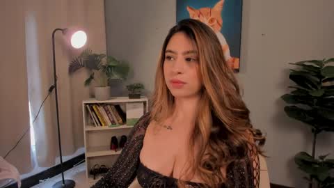 Snapshot of liapearce chatting on 13, 5, 2026 Lia online show from 13, 5, 2026
