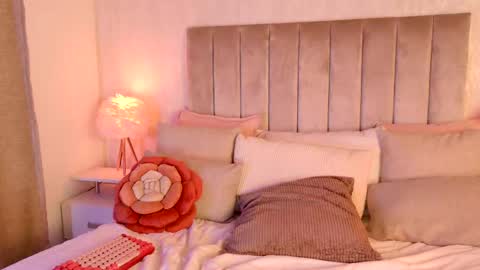 Snapshot of liarasol chatting on 6, 6, 2026 Liora online show from 6, 6, 2026