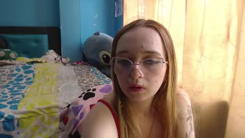 Lia Roberts online show from 7, 2, 2025