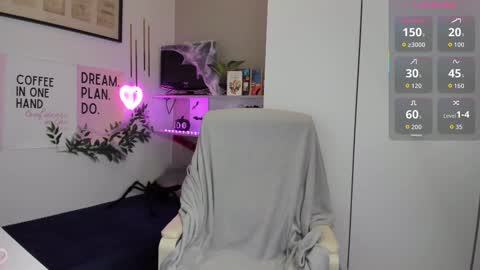 Lia online show from 7, 11, 2025