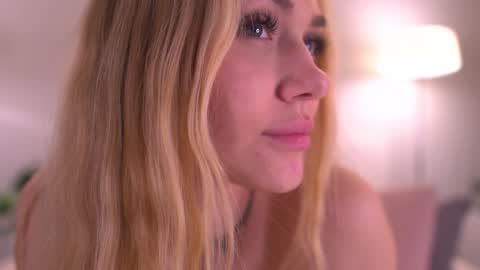 Elena online show from 12, 10, 2025