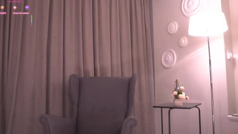 Elena online show from 19, 10, 2025