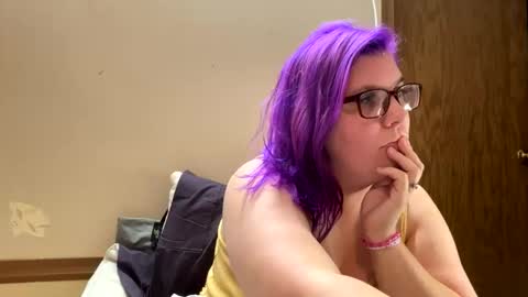 JuicyBottom1 online show from 5, 2, 2026