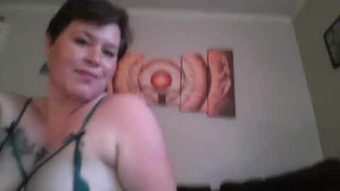 Snapshot of life_as_lindz chatting on 19, 10, 2025 life_as_lindz online show from 19, 10, 2025