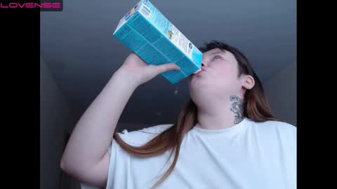 Snapshot of light_lunaa chatting on 2, 1, 2025 light_lunaa online show from 2, 1, 2025