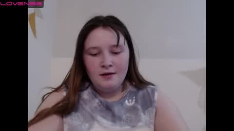 Snapshot of light_lunaa chatting on 8, 1, 2025 light_lunaa online show from 8, 1, 2025