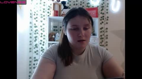 Snapshot of light_lunaa chatting on 12, 1, 2025 light_lunaa online show from 12, 1, 2025