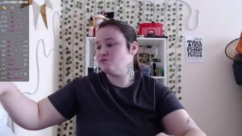 Snapshot of light_lunaa chatting on 1, 2, 2025 light_lunaa online show from 1, 2, 2025