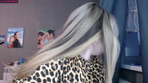 Snapshot of light_lunaa chatting on 16, 9, 2025 light_lunaa online show from 16, 9, 2025