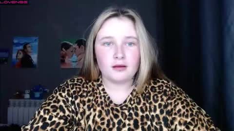 Snapshot of light_lunaa chatting on 17, 9, 2025 light_lunaa online show from 17, 9, 2025