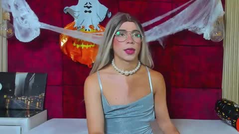 liiacollins online show from 27, 10, 2025