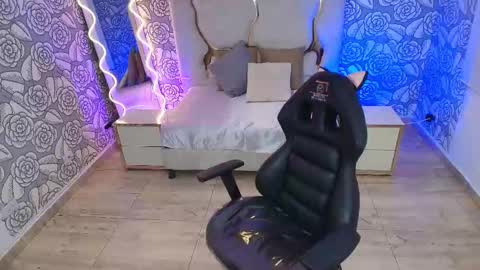 LIAH  online show from 1, 3, 2025