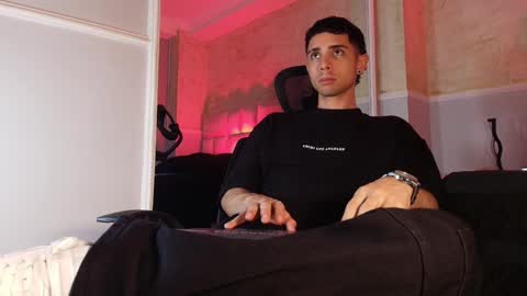 L I I A M online show from 11, 3, 2025