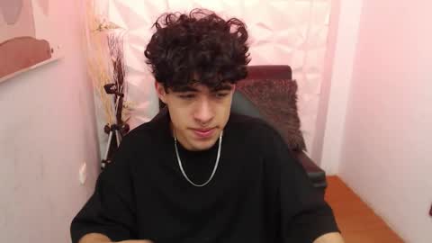 Snapshot of liil_boy chatting on 14, 10, 2025 Lil Boy- online show from 14, 10, 2025