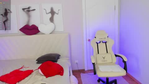 Snapshot of likaklint chatting on 7, 3, 2025 Lika online show from 7, 3, 2025