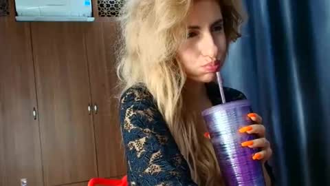 Mia                   Onlyfans link -  online show from 21, 11, 2025