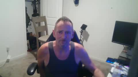 Snapshot of likeymikesit chatting on 12, 10, 2025 MIKE online show from 12, 10, 2025
