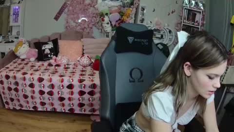 Lil Bunny online show from 2, 2, 2025