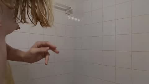 lil gemmie online show from 22, 10, 2025