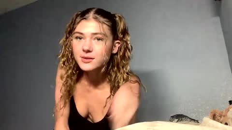 Snapshot of lil_luca chatting on 21, 10, 2025 lil_luca online show from 21, 10, 2025