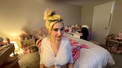 Snapshot of lil_uzi_sqquirt chatting on 5, 2, 2026 Pink mink online show from 5, 2, 2026