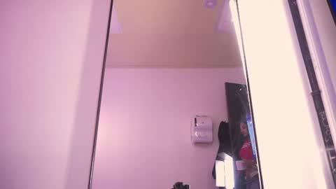Snapshot of lila_cohen chatting on 15, 6, 2026 L I L A online show from 15, 6, 2026