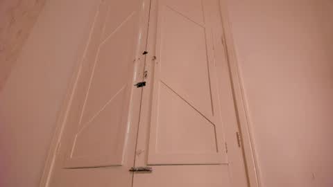 Lila Clark online show from 22, 5, 2026