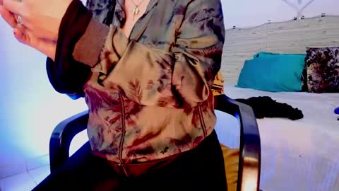 Lilah Sweet online show from 28, 1, 2025