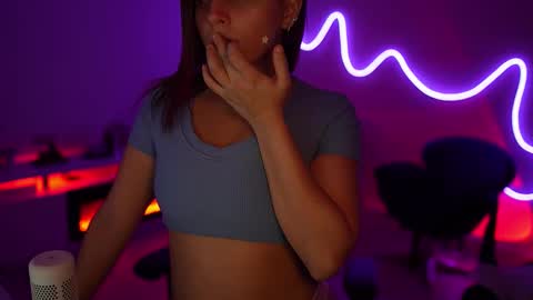 Rebecca online show from 25, 2, 2026