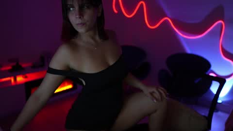 Rebecca online show from 29, 3, 2026