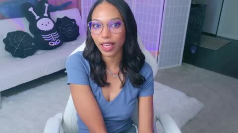 Snapshot of lileviemarie chatting on 28, 4, 2026 evie online show from 28, 4, 2026