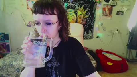 Snapshot of lileyfoxxx chatting on 7, 7, 2026 Lil online show from 7, 7, 2026
