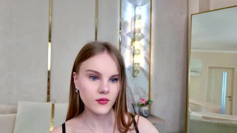 Snapshot of lili_lohan chatting on 25, 5, 2026 lili_lohan online show from 25, 5, 2026