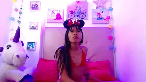 Snapshot of lili_roussi chatting on 12, 3, 2025 lili_roussi online show from 12, 3, 2025
