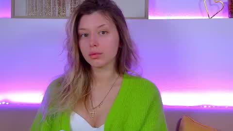 Mia online show from 10, 2, 2025