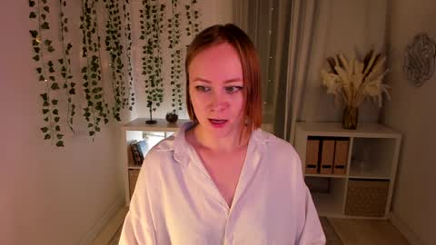 Snapshot of lilian_kroft chatting on 28, 1, 2025 LIL online show from 28, 1, 2025