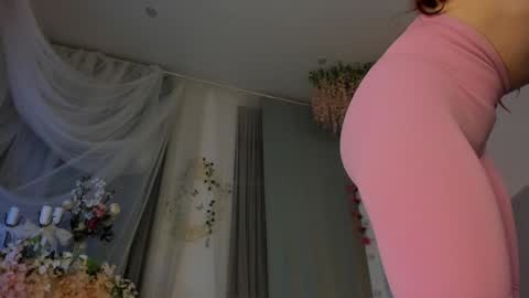 Snapshot of lilian_kroft chatting on 3, 2, 2025 LIL online show from 3, 2, 2025