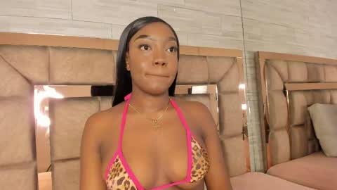 LILIAN  online show from 30, 5, 2026