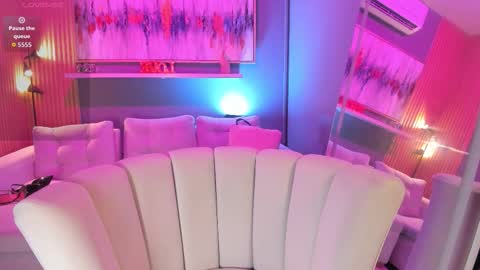 Snapshot of lilian_vergara chatting on 3, 2, 2026 holis soy lily chang no olvides el pulgar arriba es muy importante para mi 3 independent model online show from 3, 2, 2026