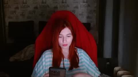 Snapshot of liliawoolf chatting on 2, 2, 2025 liliawoolf online show from 2, 2, 2025