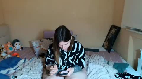 liliawoolf online show from 10, 10, 2025