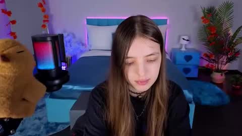 Lili Bakery online show from 8, 11, 2025