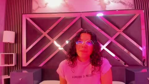  Lili  online show from 20, 1, 2025