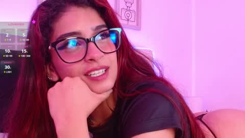 Lilith Savett online show from 5, 2, 2025