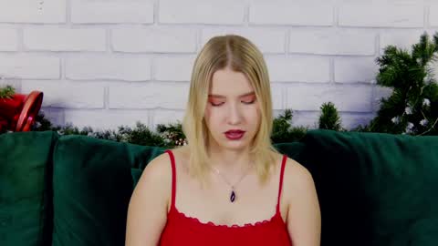 LiliLinn online show from 13, 1, 2025