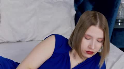 LiliLinn online show from 27, 2, 2025